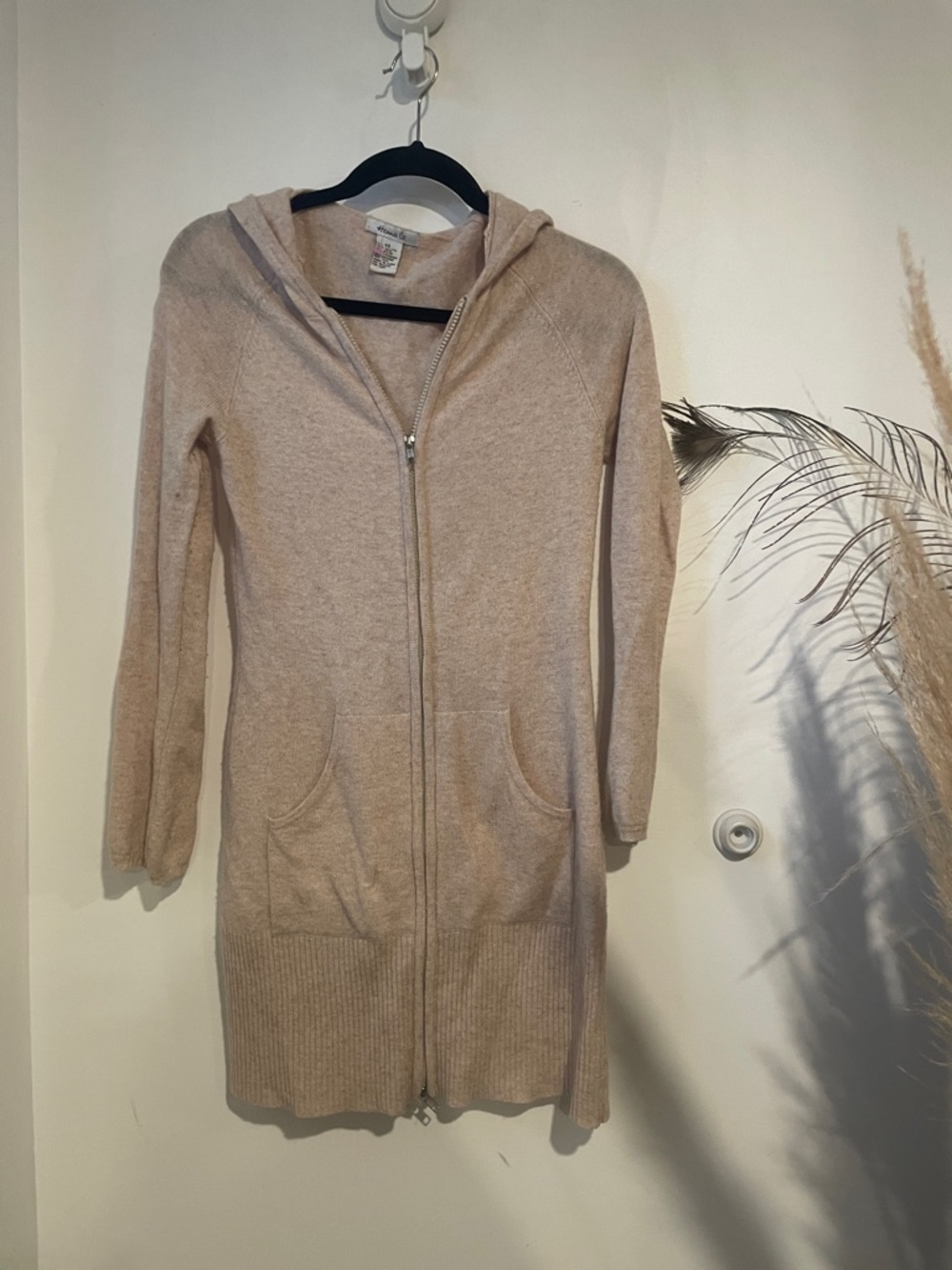 Hanna G. Soft Knit Sweater in Cream Sz XS B127